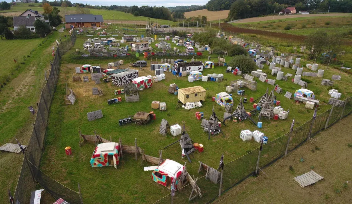 Arena Mocy - największe pole paintballowe